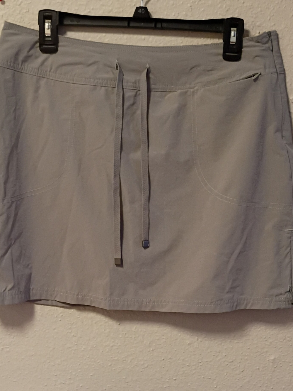 GreenTea Women's Midi Drawstring Skort in Light Gray